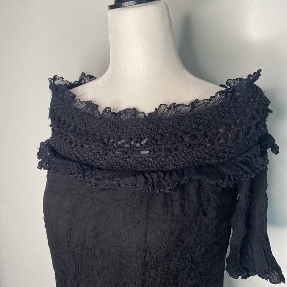 RED Valentino Black ruffled shirtsleeve blouse - Picture 4 of 7